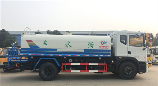 东风D7L创普洒水车
