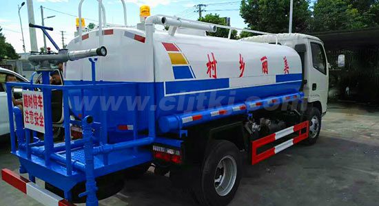东风福瑞卡5吨（方）洒水车