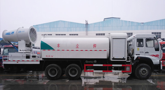 重汽后双桥多功能抑尘车