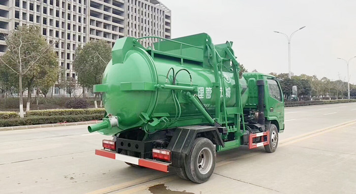 多利卡5方餐厨垃圾车