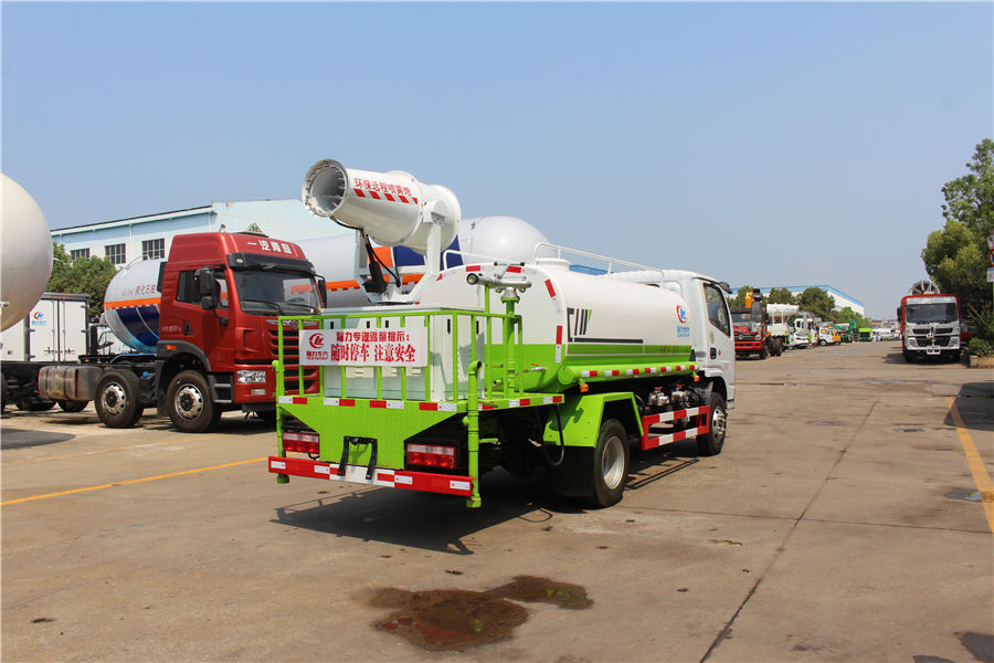 国六小多利卡绿化洒水车 (2).jpg